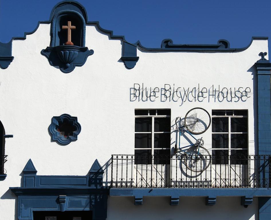 Хостел Blue Bicycle House Керетаро Экстерьер фото